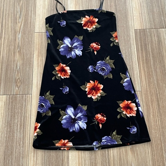 Cute Black Floral Soft Casual Dress - Picture 3 of 7
